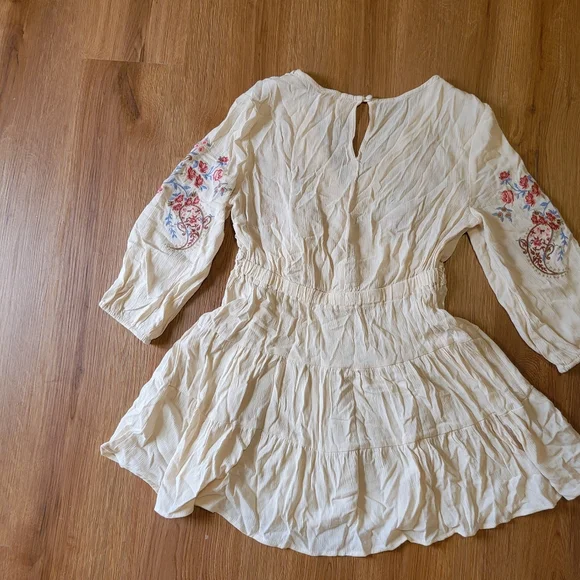 !!!SOLD!!! Audrey Parks Francesca's Embroidered Baby Doll Boho Mini Dress Cream - Picture 6 of 11